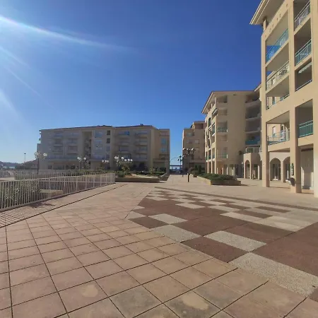 2 Pieces Avec Terrasse, Piscine, Parking A 5 Min De La - 4 Couchages - Fr-1-252-158 *
